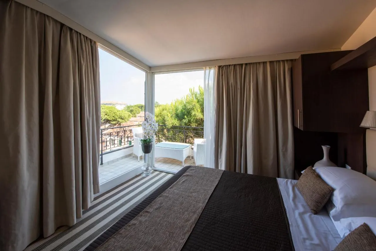 Hotel Mira Mare Sea Cervia 4*,  Italia
