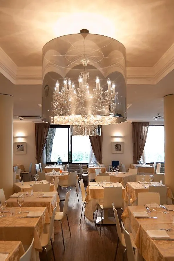Hotel Mira Mare Sea Cervia 4*,